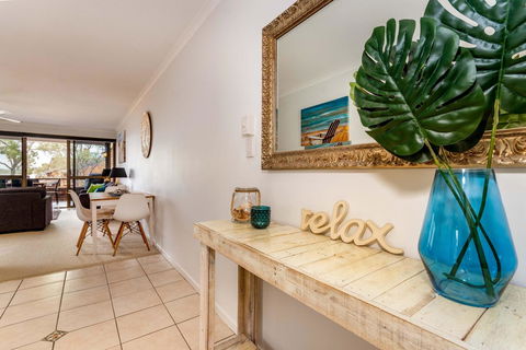 Spacious Family Unit With Incredible Views. - Northern Rivers Accommodation 5