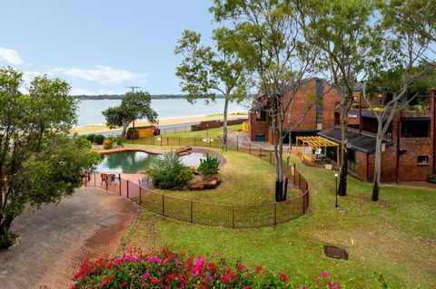 Spacious Family Unit With Incredible Views. - Northern Rivers Accommodation 8