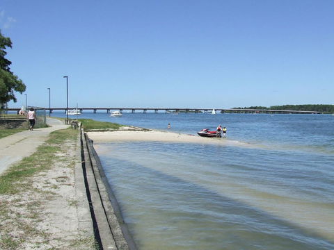 Spacious Family Unit With Incredible Views. - Northern Rivers Accommodation 15