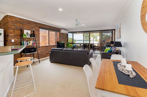Spacious Family Unit With Incredible Views. - Northern Rivers Accommodation 12