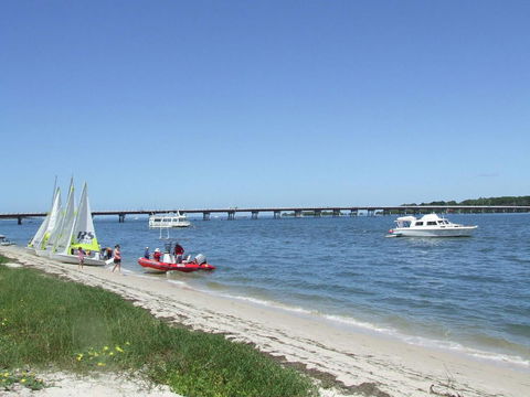Spacious Family Unit With Incredible Views. - Northern Rivers Accommodation 9