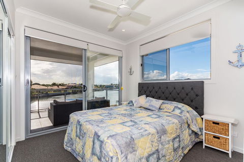 Stunning Canal Home Oh So Close To The Waterfront - Northern Rivers Accommodation 20