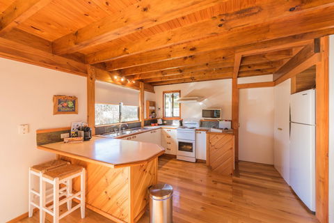 Parnella Adventure Bay, Bruny Island - Northern Rivers Accommodation 4
