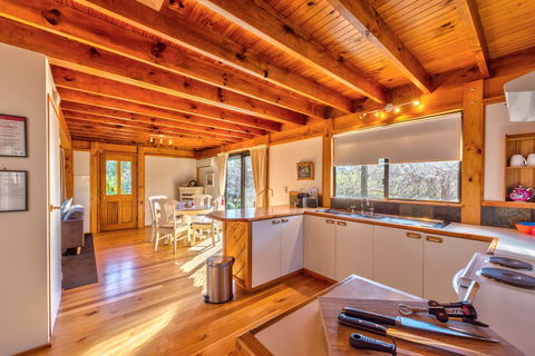 Parnella Adventure Bay, Bruny Island - Northern Rivers Accommodation 6