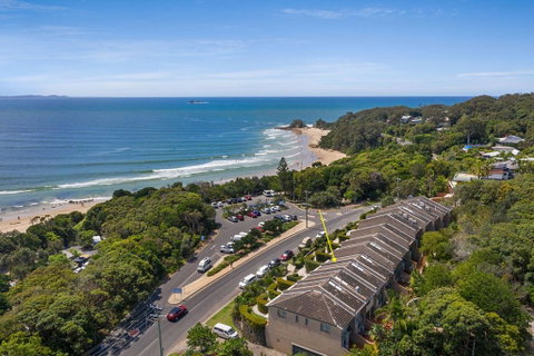 #4 James Cook Apartments - Northern Rivers Accommodation 0