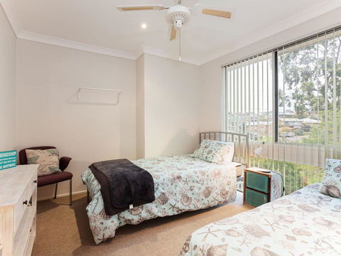 1 'Kooringal', 105 Soldiers Point Road - Waterfront Unit Wth Aircon - Northern Rivers Accommodation 2