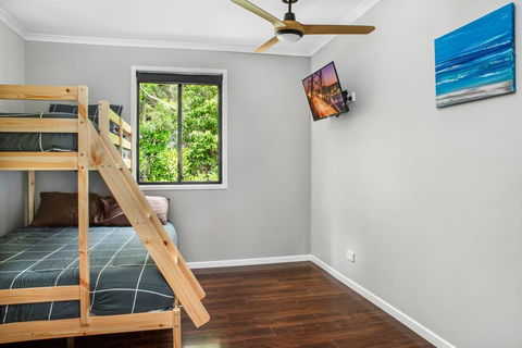 11 Naiad Court - Rainbow Shores, Fantastic Family Retreat, Swimming Pool, 200m To Beach, Free Wi-Fi - Northern Rivers Accommodation 1