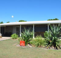 12 Zircon Street - Renovated beach shack with the perfect blend of comfort and coastal cool - Northern Rivers Accommodation