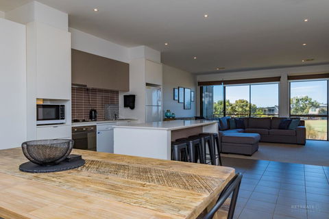 13 Shore Place - Northern Rivers Accommodation 2