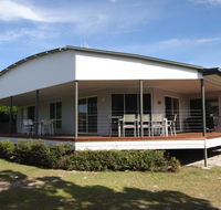 14 Zircon Street - Centrally located family home with covered deck close to patrolled beach  shops - Northern Rivers Accommodation
