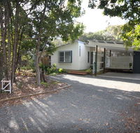 15 Belle Court - Modern architect designed open plan holiday home with outdoor shower - Northern Rivers Accommodation