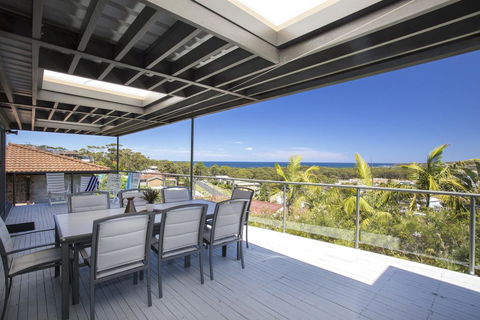 17 Canberra Crescent - Prestige Views At Burrill Lake - Northern Rivers Accommodation 3