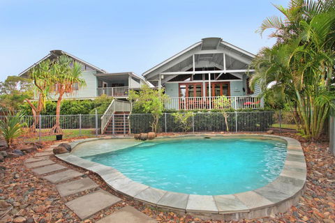 18 Northbeach Place, Mudjimba Beach - Pet Friendly, Linen Included, WIFI - Northern Rivers Accommodation 1
