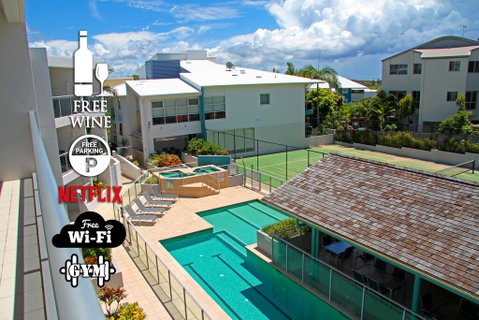 1BR Coolum Beach , Roof Terrace, Spa, Tennis, Pool - Northern Rivers Accommodation 0