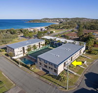 2 'The Dunes' 38 Marine Drive - pool tennis court and so close to the beach - Northern Rivers Accommodation