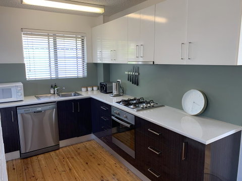 2 Bed Bar Beach Apartment - Stroll To Beach & Cafes, Supermarket Apartment 6 - Northern Rivers Accommodation 0