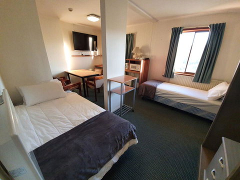 2 Lakeview Plaza - Northern Rivers Accommodation 0