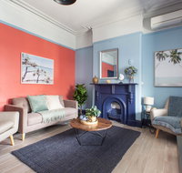 2-Bed Apartment Metres From Coogee Beach and Dining - Northern Rivers Accommodation