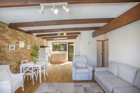 2/81 Clyde St - Villa De Golf At Mollymook - Northern Rivers Accommodation 0