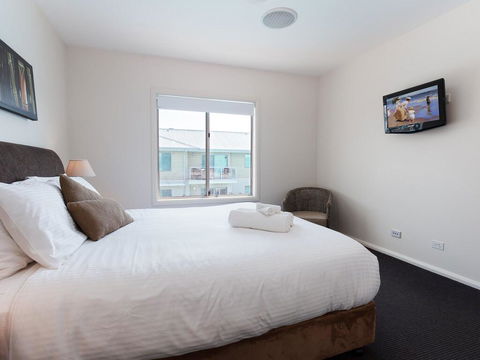 245 'Pacific Blue', 265 Sandy Point Rd - Air Conditioned Unit With Resort Facilities And Linen Supplied - Northern Rivers Accommodation 2