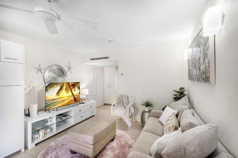 Belle Escapes Drift Beachfront Resort Suite 2202 - Northern Rivers Accommodation 4
