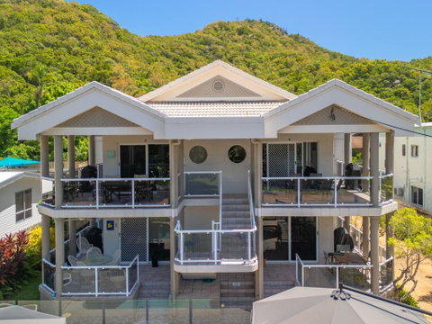 ChampagneFour - Northern Rivers Accommodation 0
