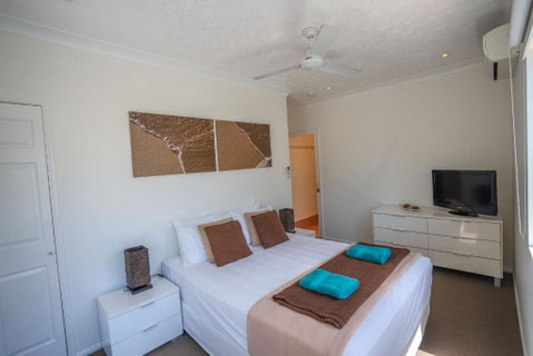 ChampagneFour - Northern Rivers Accommodation 4