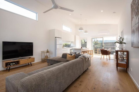 Chic Seaside Gem - Northern Rivers Accommodation 1