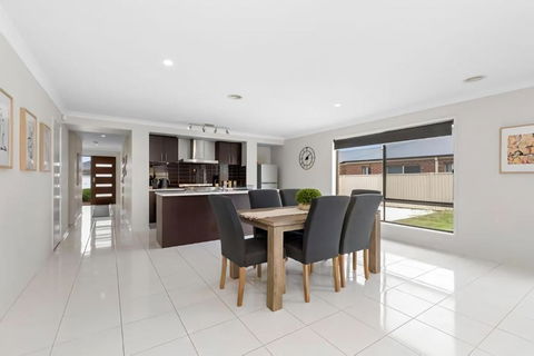 Chifley Place - Cool Suburban Crib! - Northern Rivers Accommodation 1