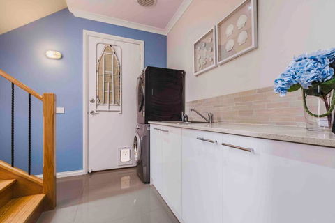 Coastal Escape, Townhouse Steps From The Sea - Northern Rivers Accommodation 1