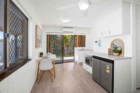 Coffs Holiday Studio 1 - Northern Rivers Accommodation 1