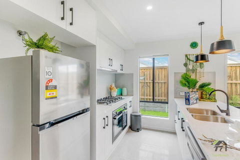 Cozy&Luminous 4-bedroom House - Northern Rivers Accommodation 1