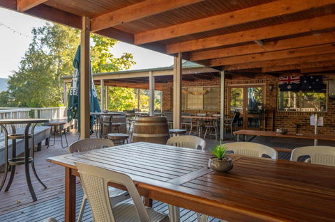 Dartmouth Hotel Pub - Northern Rivers Accommodation 3
