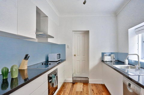 Darling Harbour 3 Bedroom House Glebe 2 E-Bikes Included - Northern Rivers Accommodation 4