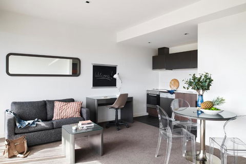Dandenong Central Apartments Official - Northern Rivers Accommodation 1