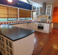 29 Church St Cowes - Large Holiday House close to shops and Beach - Northern Rivers Accommodation