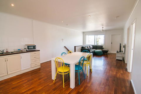 3 Bedroom Apartment / Spence St - Northern Rivers Accommodation 3