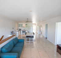 3 Bedroom Apartment // Spence St - Northern Rivers Accommodation