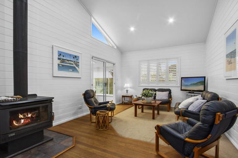 3 Macleay St, Narrawallee - Northern Rivers Accommodation 2