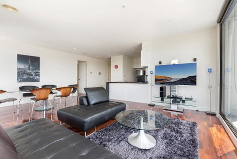3-Bed Apartment With Parking Near Parks And Dining - Northern Rivers Accommodation 0