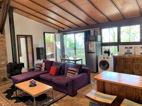 305 Montville - The Artist's Cottage - Northern Rivers Accommodation 0
