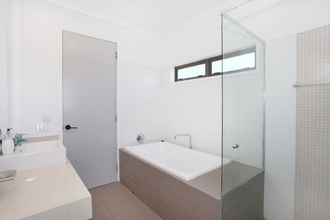 34 Boardrider Crescent, Mount Coolum - Northern Rivers Accommodation 2