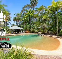 3BR Beach Escape AC Pool Tennis Wine Coffee Netflix - Northern Rivers Accommodation
