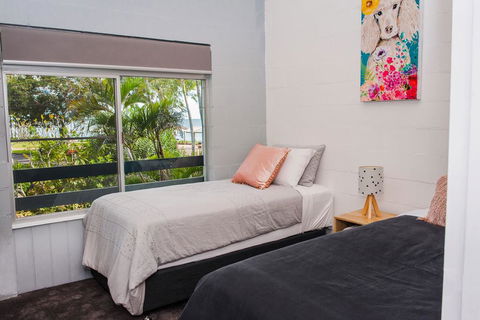 454 Charlton Esplanade Apartment - Northern Rivers Accommodation 1