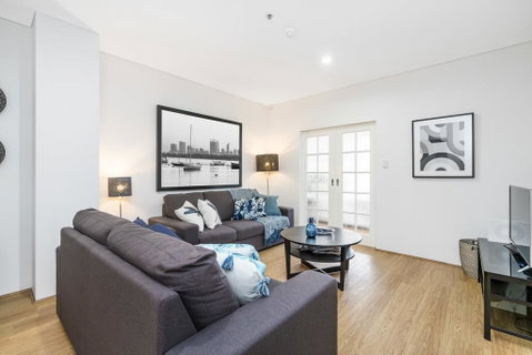504 Perth CBD Huge And Beautiful - Northern Rivers Accommodation 2