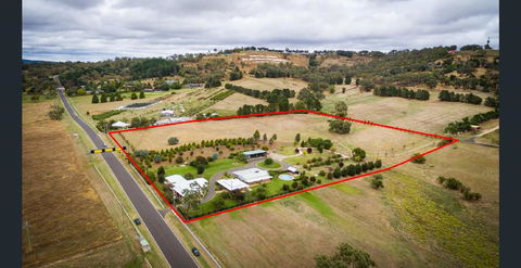 505 CONROD STRAIGHT MOUNT PANORAMA - Northern Rivers Accommodation 0
