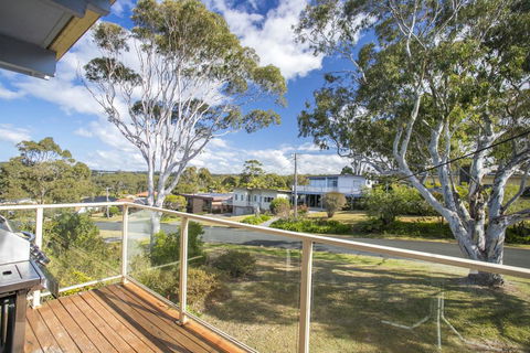 58 Lockhart Ave - Unlock Mollymook's Heart - Northern Rivers Accommodation 2