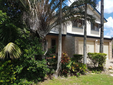 8 Hakea Place - Family Home On A Quiet Street, Close To Beach & Shops, Pet Friendly - Northern Rivers Accommodation 0
