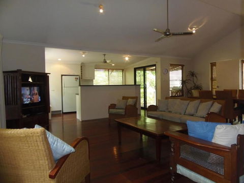 8 Orania Court - Rainbow Shores, Privacy, Peace And Quiet - Northern Rivers Accommodation 2