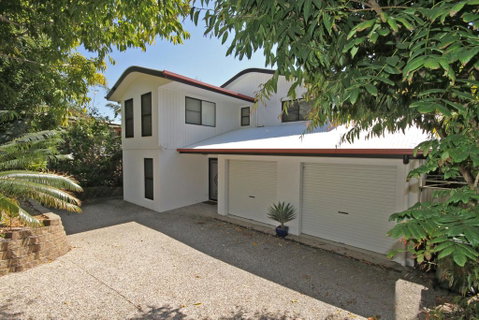 8 Springfield Avenue - Pet Friendly, Linen Included - Northern Rivers Accommodation 0